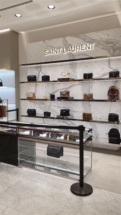 YSL Corner Breuninger Stuttgart 